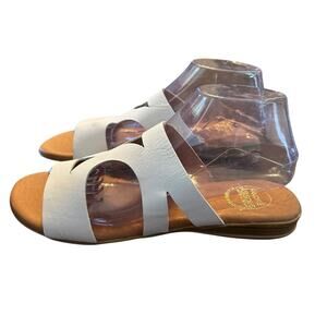 Andre Assous Nailea Featherweight Sandal Slip On NEW Size 9